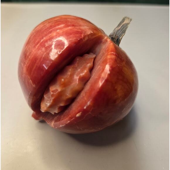 Vintage Italian Marble Peach Carved with Pit showing. MCM - Picture 4 of 8